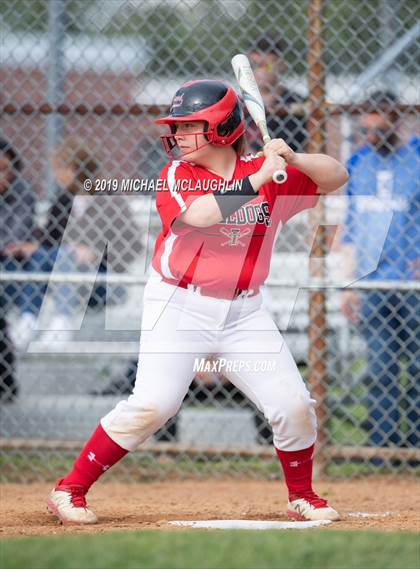 Thumbnail 1 in Island Trees vs Division (NYSPHSAA Sec 8 Class A First Round) photogallery.