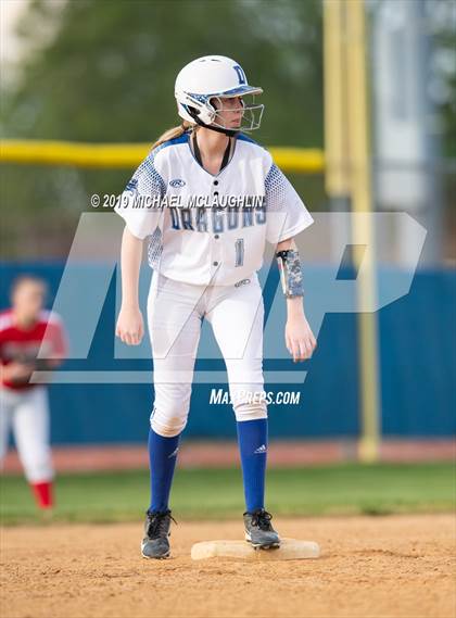 Thumbnail 2 in Island Trees vs Division (NYSPHSAA Sec 8 Class A First Round) photogallery.
