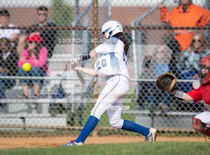 Thumbnail 3 in Island Trees vs Division (NYSPHSAA Sec 8 Class A First Round) photogallery.