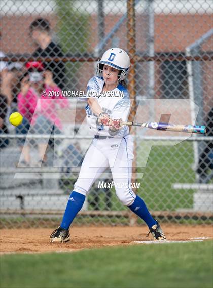 Thumbnail 1 in Island Trees vs Division (NYSPHSAA Sec 8 Class A First Round) photogallery.