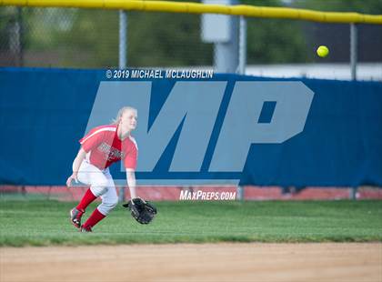 Thumbnail 2 in Island Trees vs Division (NYSPHSAA Sec 8 Class A First Round) photogallery.