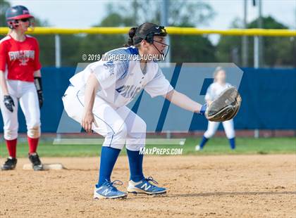 Thumbnail 1 in Island Trees vs Division (NYSPHSAA Sec 8 Class A First Round) photogallery.