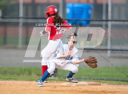 Thumbnail 1 in Island Trees vs Division (NYSPHSAA Sec 8 Class A First Round) photogallery.