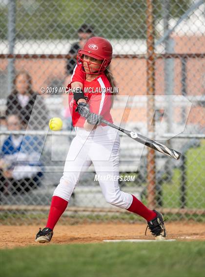 Thumbnail 1 in Island Trees vs Division (NYSPHSAA Sec 8 Class A First Round) photogallery.