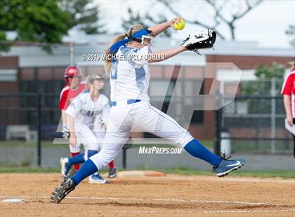 Thumbnail 2 in Island Trees vs Division (NYSPHSAA Sec 8 Class A First Round) photogallery.