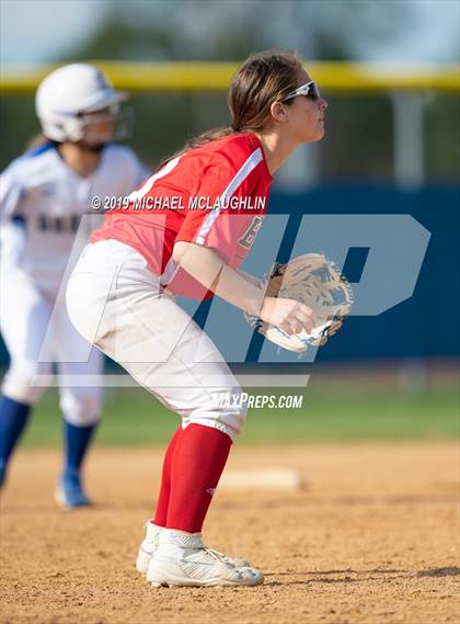 Thumbnail 2 in Island Trees vs Division (NYSPHSAA Sec 8 Class A First Round) photogallery.