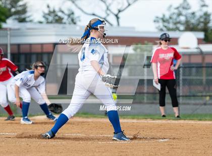 Thumbnail 1 in Island Trees vs Division (NYSPHSAA Sec 8 Class A First Round) photogallery.