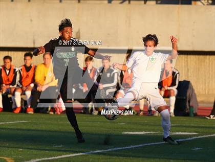 Thumbnail 2 in Coronado vs. Oceanside (CIF SDS Open Division Semifinal) photogallery.