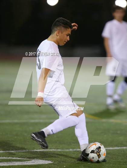 Thumbnail 2 in Coronado vs. Oceanside (CIF SDS Open Division Semifinal) photogallery.