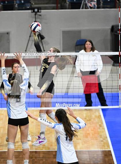 Thumbnail 3 in Pueblo West vs. Rock Canyon (CHSAA 5A 2nd Round) photogallery.