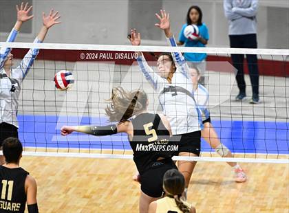 Thumbnail 3 in Pueblo West vs. Rock Canyon (CHSAA 5A 2nd Round) photogallery.