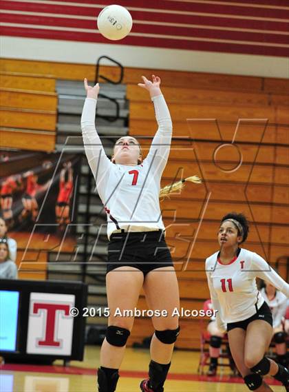 Thumbnail 1 in Austin @ Tomball (UIL 5A Bi-District Playoff) photogallery.