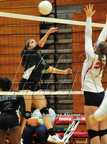 Thumbnail 2 in Austin @ Tomball (UIL 5A Bi-District Playoff) photogallery.
