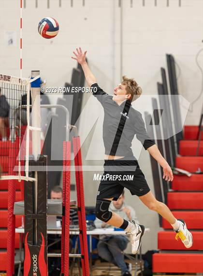 Thumbnail 1 in Westhampton Beach vs Eastport South Manor (Section XI Class A Final) photogallery.