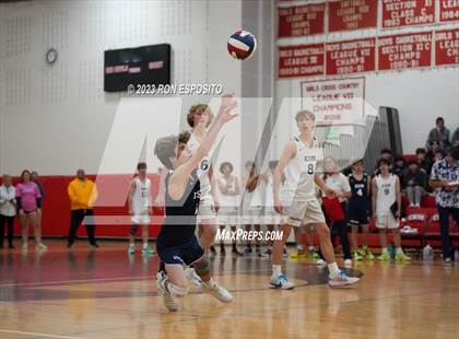 Thumbnail 3 in Westhampton Beach vs Eastport South Manor (Section XI Class A Final) photogallery.