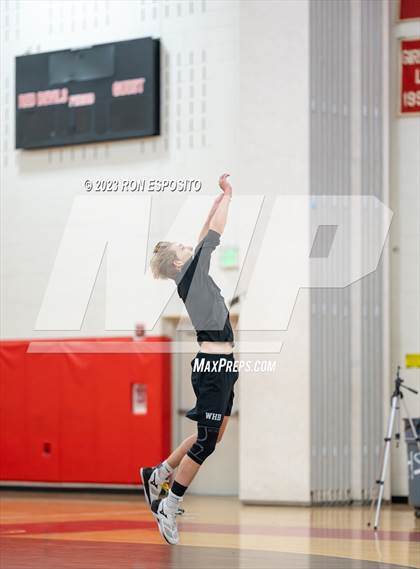 Thumbnail 2 in Westhampton Beach vs Eastport South Manor (Section XI Class A Final) photogallery.