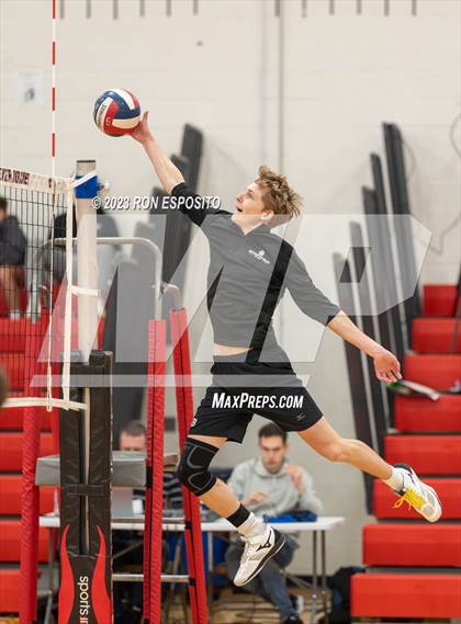 Thumbnail 2 in Westhampton Beach vs Eastport South Manor (Section XI Class A Final) photogallery.