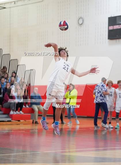 Thumbnail 2 in Westhampton Beach vs Eastport South Manor (Section XI Class A Final) photogallery.