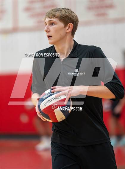 Thumbnail 3 in Westhampton Beach vs Eastport South Manor (Section XI Class A Final) photogallery.