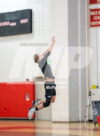 Thumbnail 3 in Westhampton Beach vs Eastport South Manor (Section XI Class A Final) photogallery.