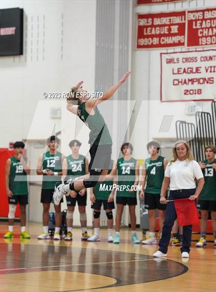 Thumbnail 3 in Westhampton Beach vs Eastport South Manor (Section XI Class A Final) photogallery.