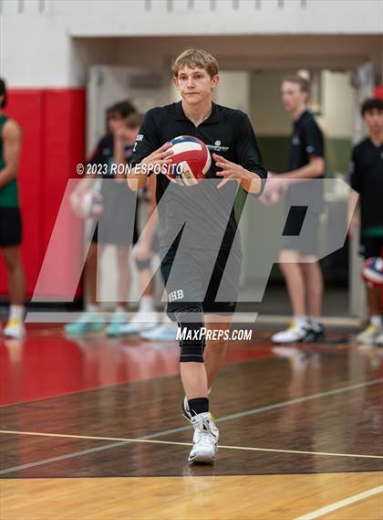 Thumbnail 3 in Westhampton Beach vs Eastport South Manor (Section XI Class A Final) photogallery.