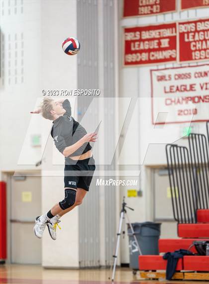 Thumbnail 2 in Westhampton Beach vs Eastport South Manor (Section XI Class A Final) photogallery.