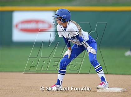 Thumbnail 1 in Allen @ Hebron photogallery.