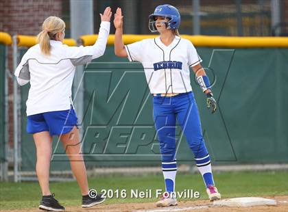 Thumbnail 2 in Allen @ Hebron photogallery.