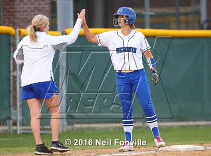 Thumbnail 1 in Allen @ Hebron photogallery.