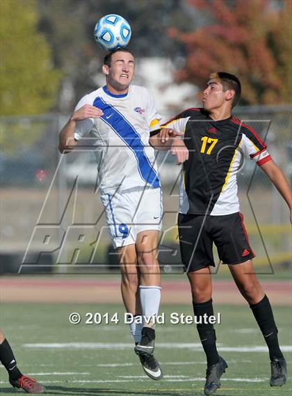 Thumbnail 2 in Oakdale vs. Christian Brothers (CIF SJS D3 Final) photogallery.