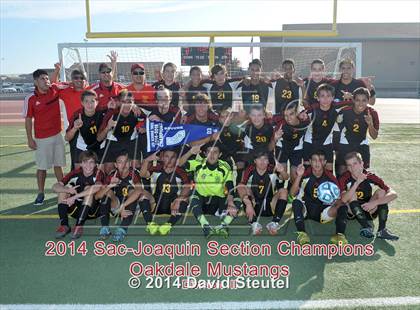 Thumbnail 2 in Oakdale vs. Christian Brothers (CIF SJS D3 Final) photogallery.
