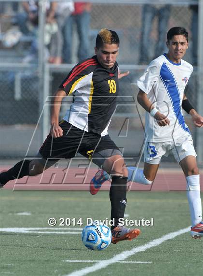 Thumbnail 3 in Oakdale vs. Christian Brothers (CIF SJS D3 Final) photogallery.