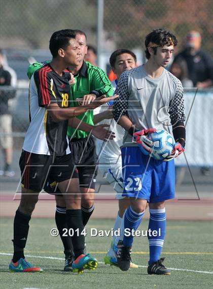 Thumbnail 3 in Oakdale vs. Christian Brothers (CIF SJS D3 Final) photogallery.