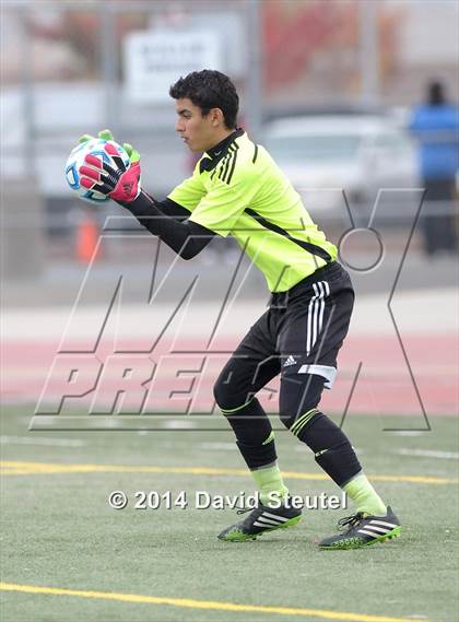 Thumbnail 3 in Oakdale vs. Christian Brothers (CIF SJS D3 Final) photogallery.