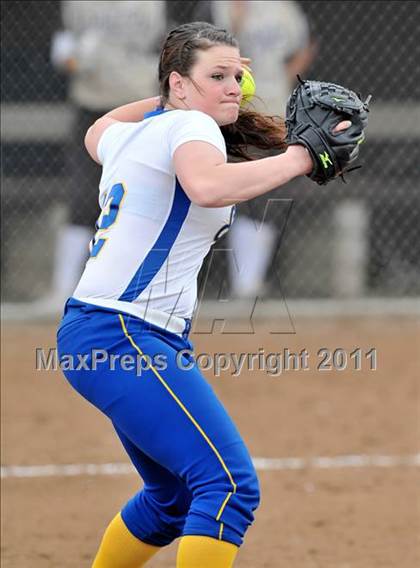 Thumbnail 1 in Canyon vs Sandburg (Faster To First Classic) photogallery.