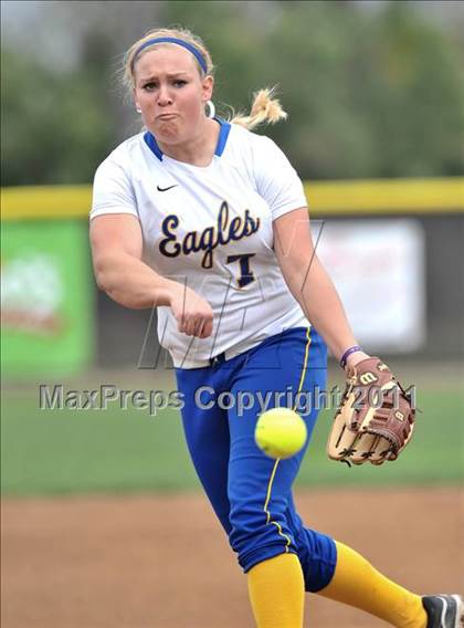 Thumbnail 3 in Canyon vs Sandburg (Faster To First Classic) photogallery.