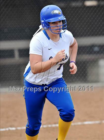 Thumbnail 1 in Canyon vs Sandburg (Faster To First Classic) photogallery.