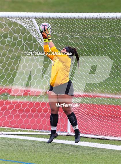 Thumbnail 3 in Smoky Hill vs Legacy (CHSAA 5A 1st Round Playoff) photogallery.