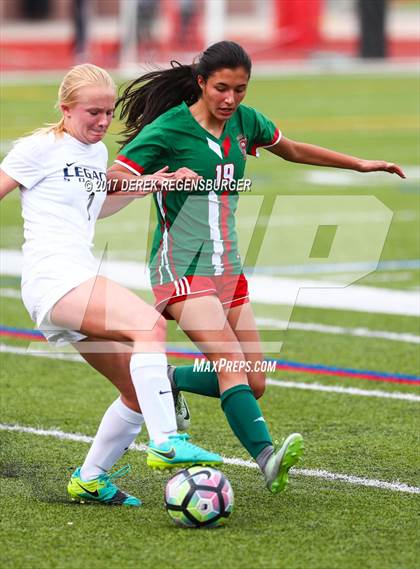 Thumbnail 3 in Smoky Hill vs Legacy (CHSAA 5A 1st Round Playoff) photogallery.