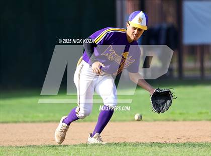 Thumbnail 3 in Firebaugh vs. Lynwood photogallery.