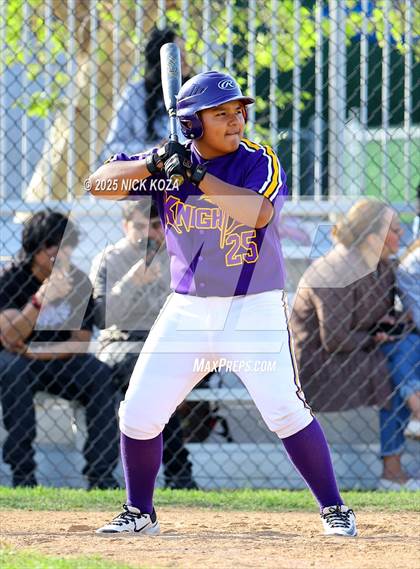 Thumbnail 3 in Firebaugh vs. Lynwood photogallery.