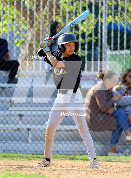 Thumbnail 3 in Firebaugh vs. Lynwood photogallery.