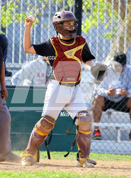 Thumbnail 2 in Firebaugh vs. Lynwood photogallery.