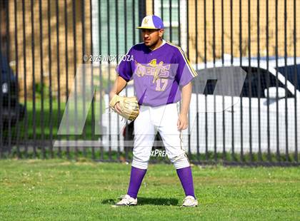 Thumbnail 2 in Firebaugh vs. Lynwood photogallery.