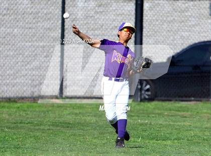 Thumbnail 2 in Firebaugh vs. Lynwood photogallery.