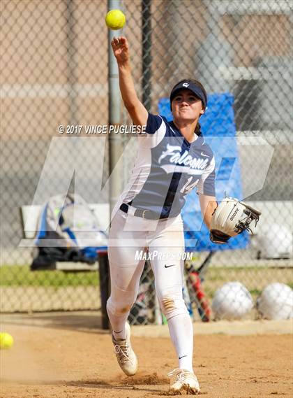 Thumbnail 1 in Crescenta Valley @ Glendale photogallery.