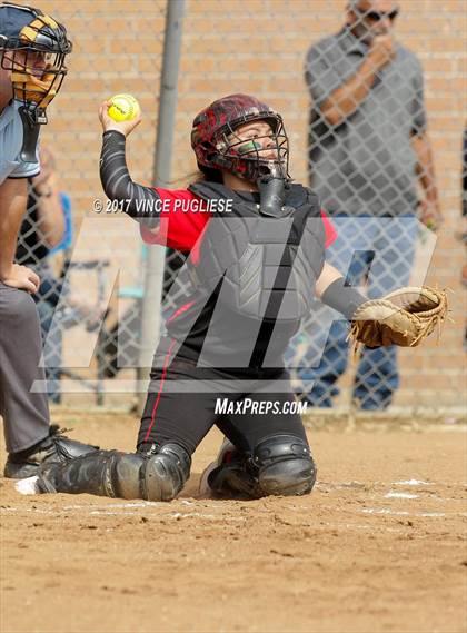 Thumbnail 3 in Crescenta Valley @ Glendale photogallery.