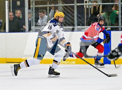 Thumbnail 3 in Independence vs Page photogallery.