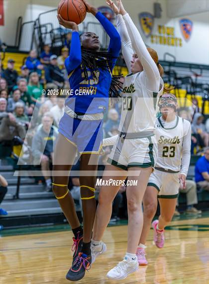 Thumbnail 2 in Olathe South @ Shawnee Mission South photogallery.